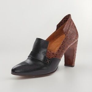 Chie Mihara ‘Osuna’ Block Heel Loafers in Black size 7